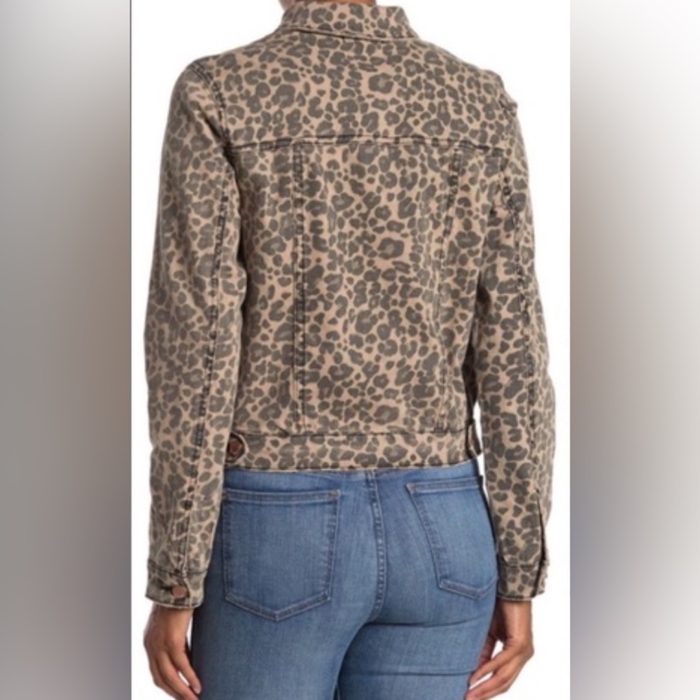 See Thru Soul Fitted Leopard Animal Print
Denim Trucker Jacket Size XS - Picture 2 of 6